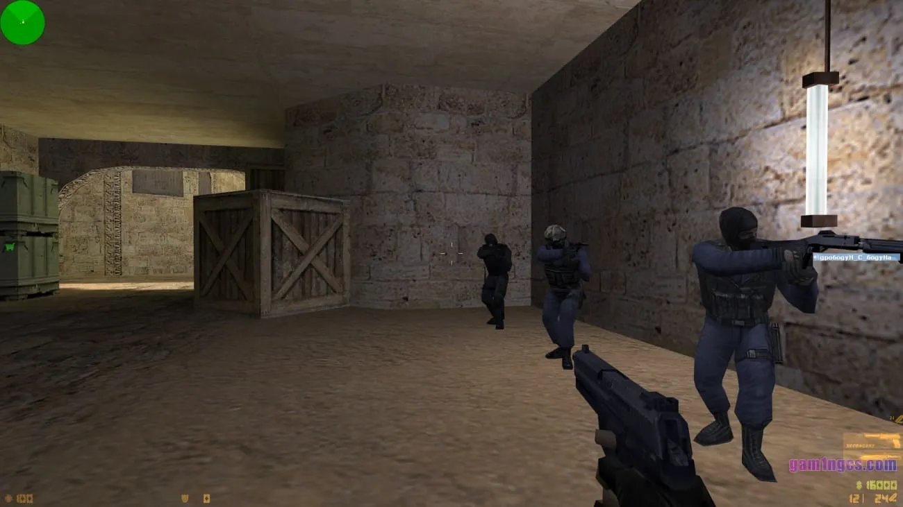 Counter-Strike 1.6 — стрільба з USP у грі з ботами